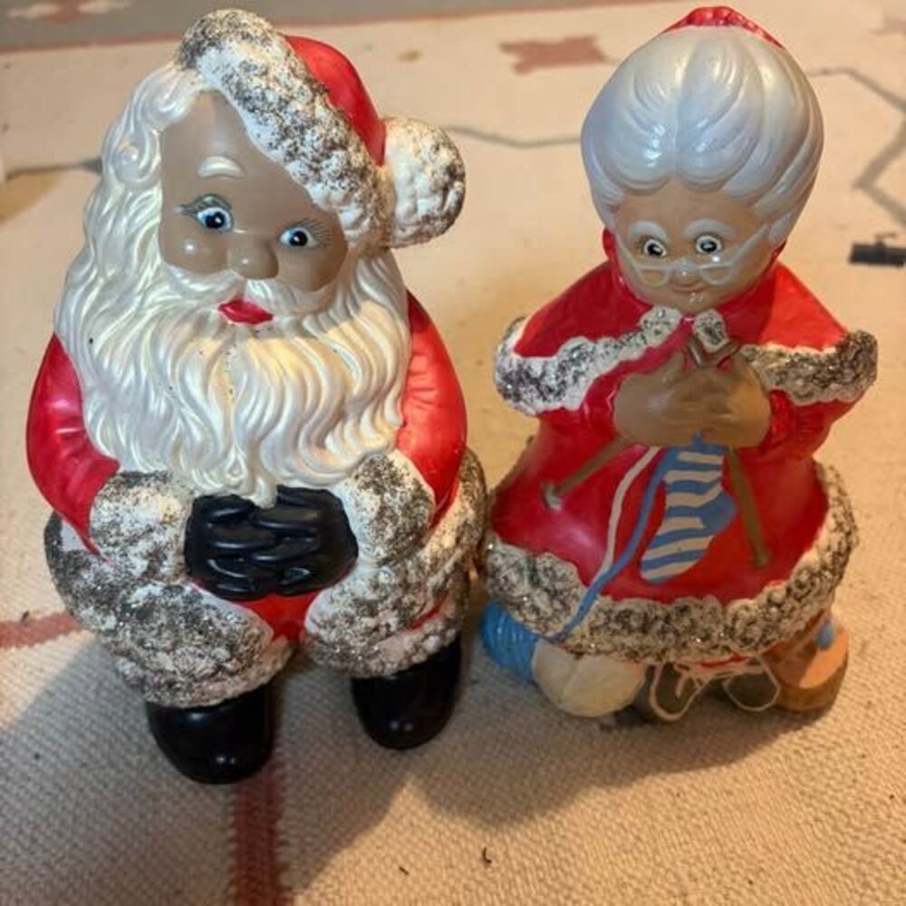 Atlantic Mold Vintage Santa and Mrs Clause